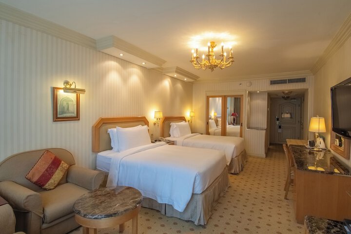 Room 14 of 47