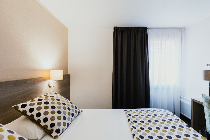 Room 29 of 50
