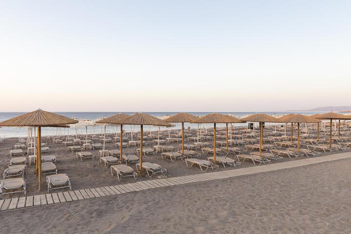Costa Lindia Beach