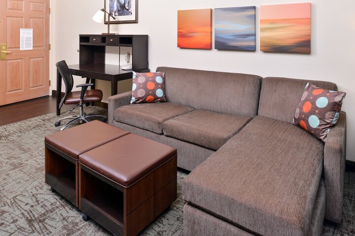 1 Queen 1 Bedroom Suite Comm Mobility Accessible (9 of 39)