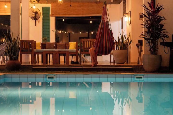 Pool 21 of 40
