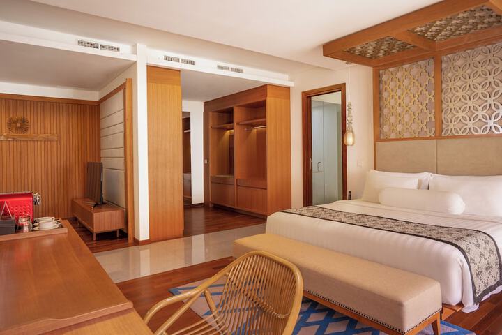 Room 10 of 153