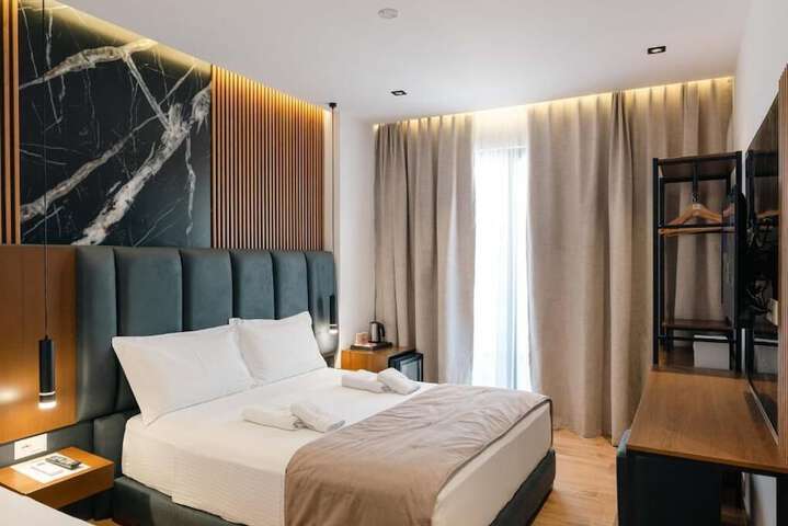 Room 13 of 140