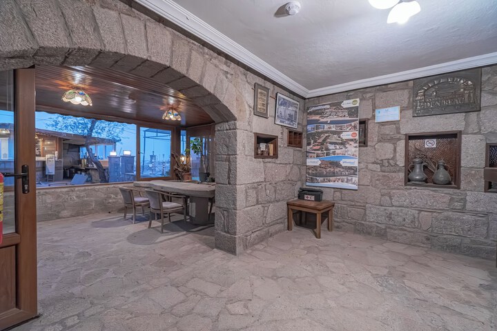 Hotel Interior 11 of 204