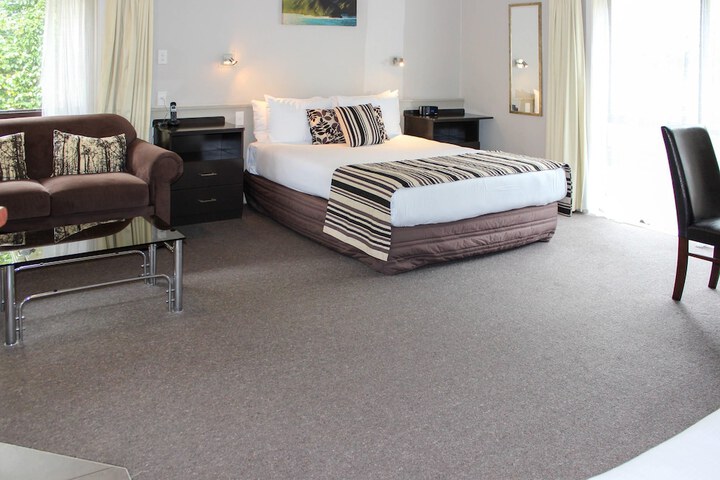 Room 49 of 302