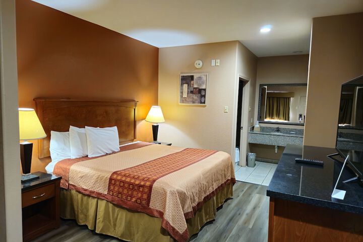 Room 7 of 35