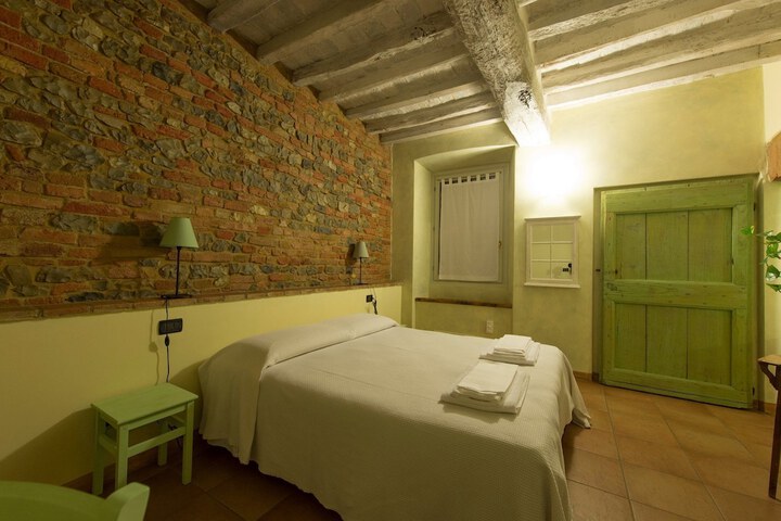 Room 3 of 30