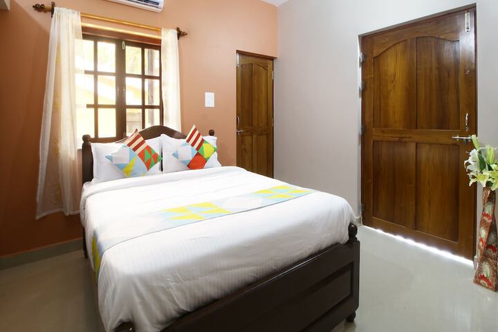 Room 4 of 13