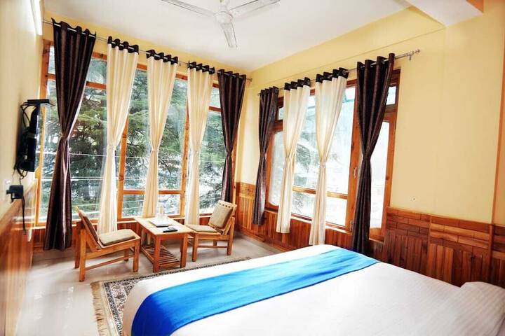 Room 3 of 16
