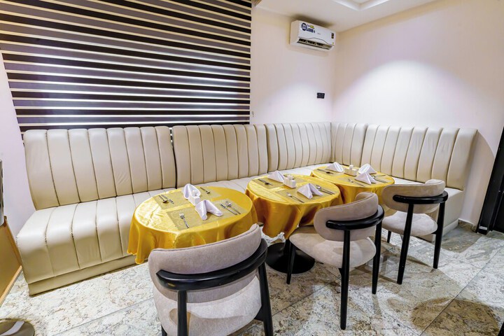 Dining 70 of 87