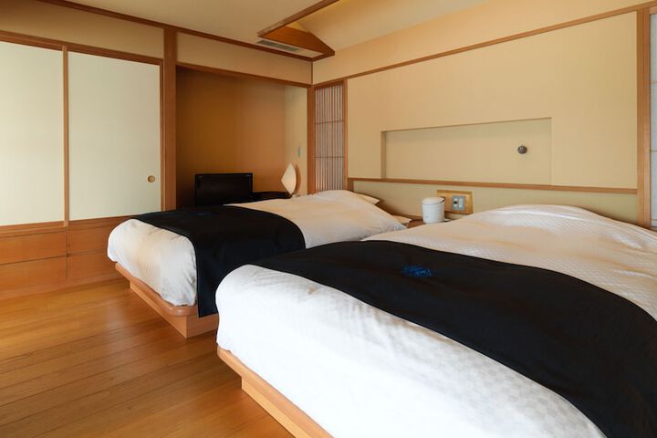 Room 15 of 99
