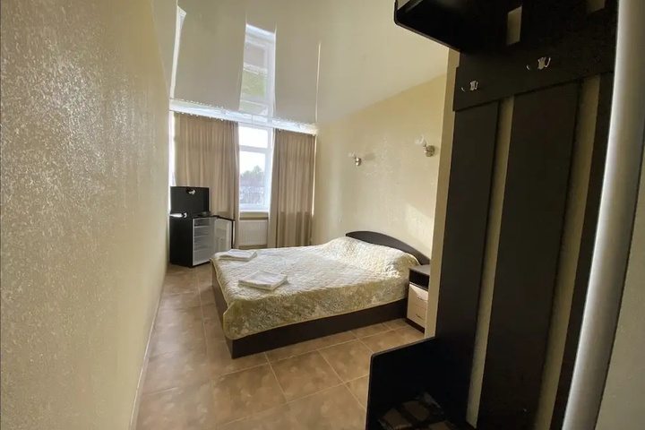 Room 3 of 12