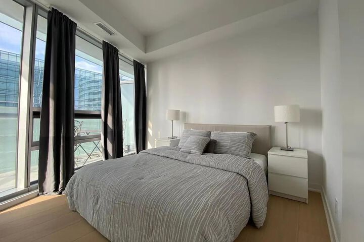 Room 36 of 192