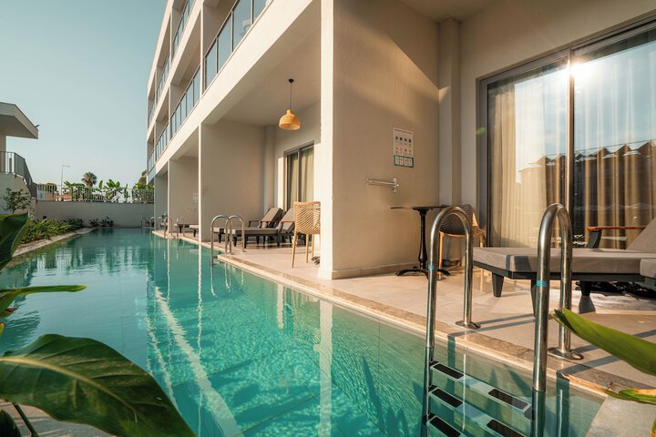 Hotel 160 of 185