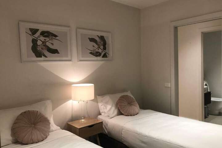 Room 18 of 33