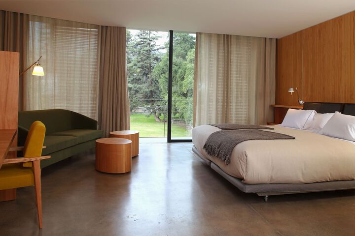 Room 15 of 52