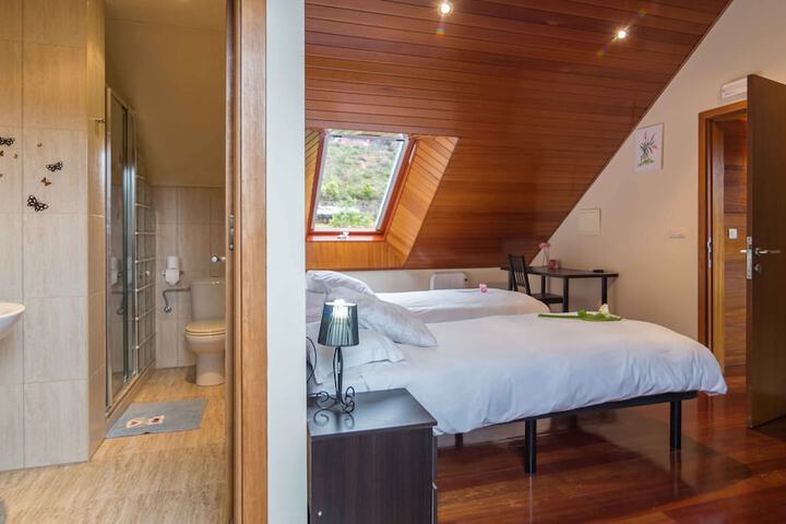 Room 13 of 35