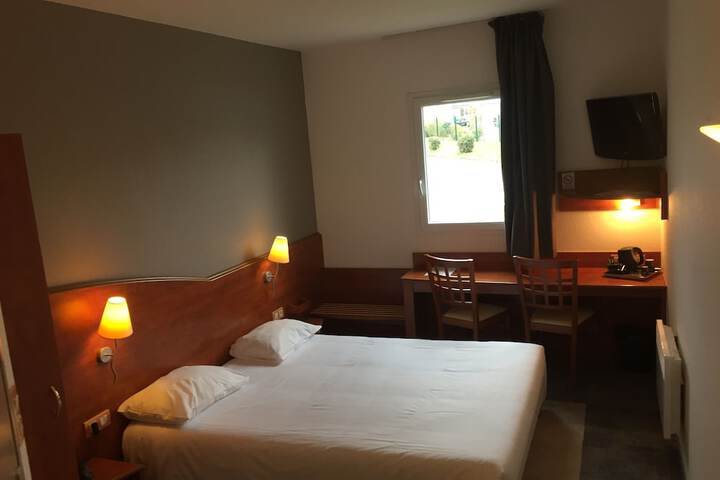 Room 26 of 92
