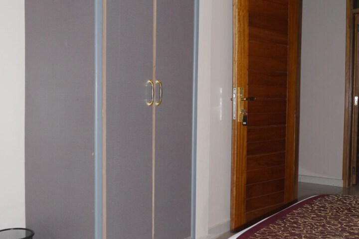 Room 14 of 29