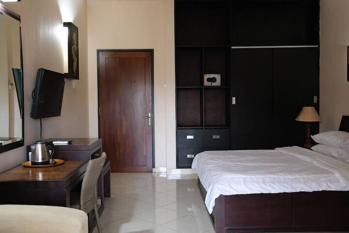 Room 18 of 125