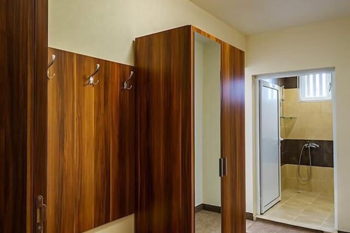 Room 13 of 46