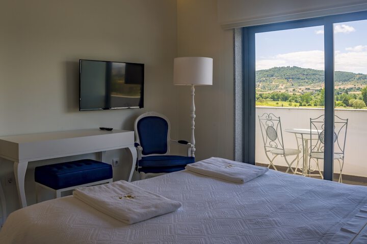 Room 8 of 40
