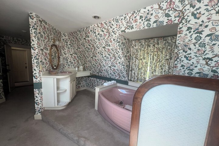 Room 57 of 84
