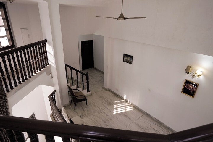 Hotel Interior 4 of 27