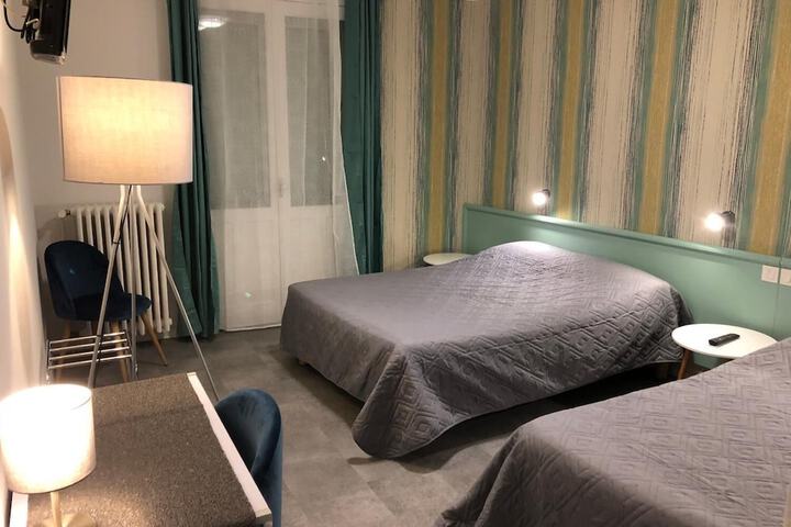 Room 4 of 49