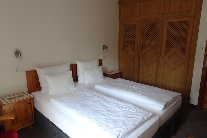 Room 19 of 41