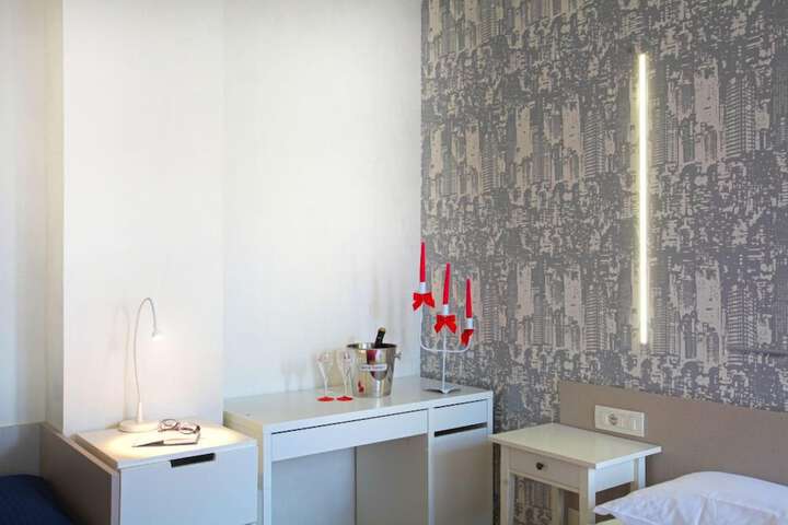 Room 17 of 79