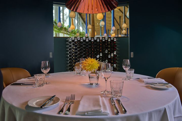Dining 42 of 64
