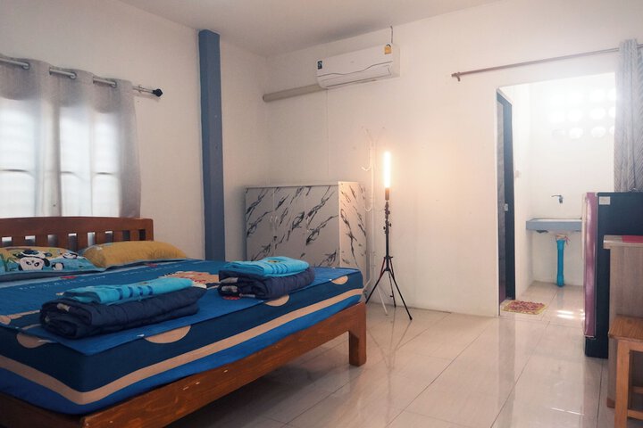 Room 4 of 62