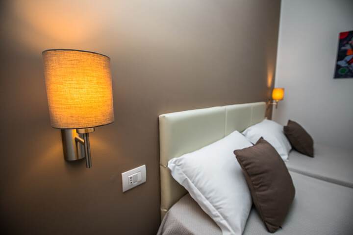 Room 8 of 49