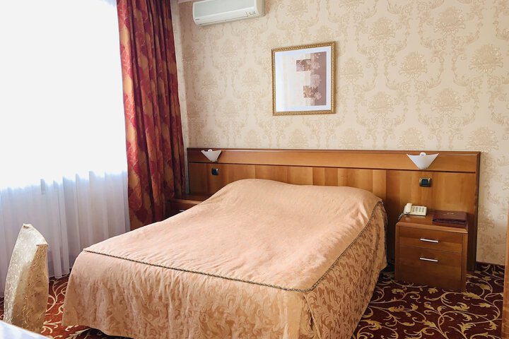 Room 16 of 61