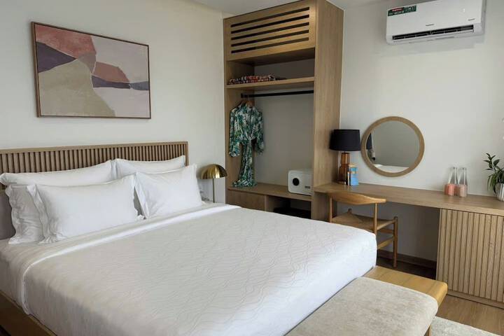 Room 11 of 42