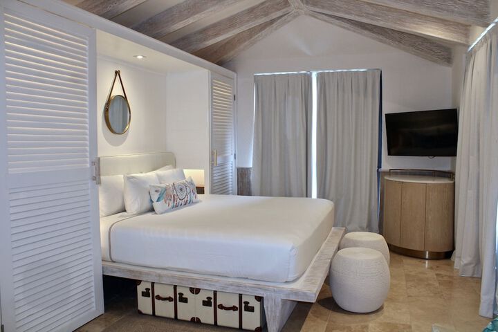 Room 15 of 86