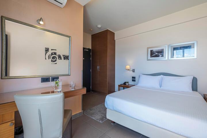 Room 10 of 41