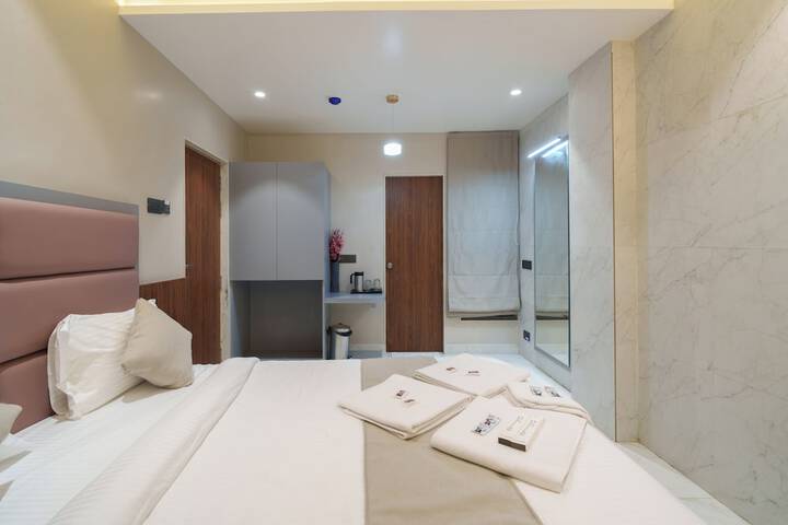Room 29 of 48