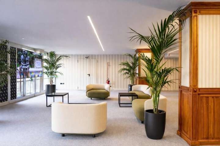 Guest Lobby