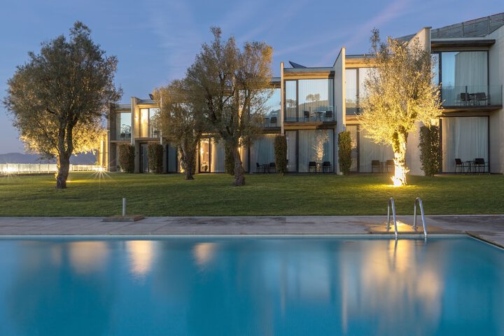 Pool Hotel