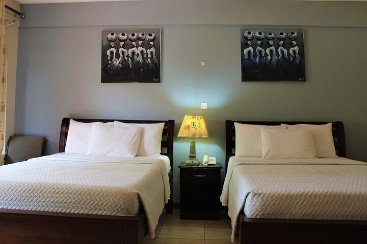 Room 8 of 108