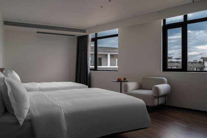 Room 45 of 86