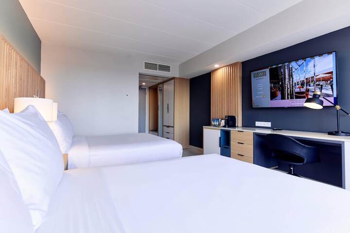 Room 25 of 69