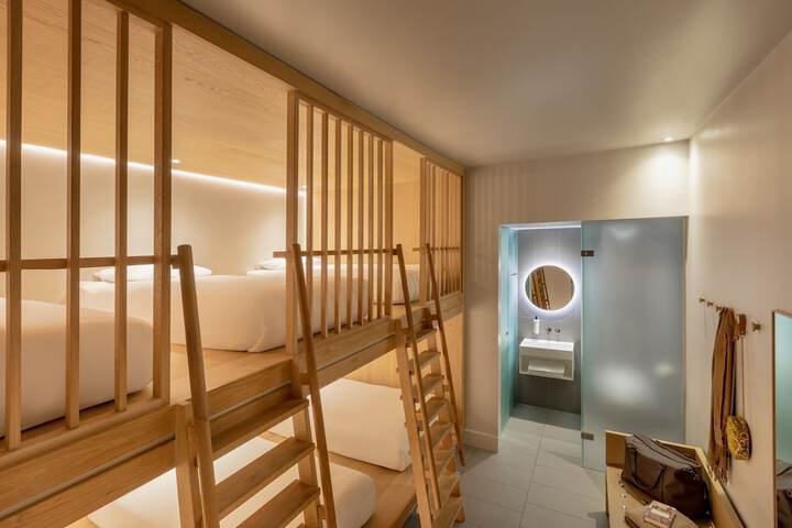 Room 13 of 49