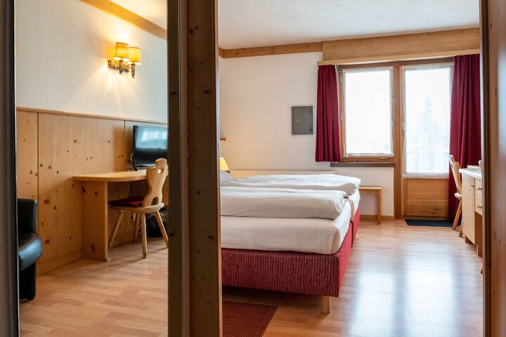 Room 28 of 123