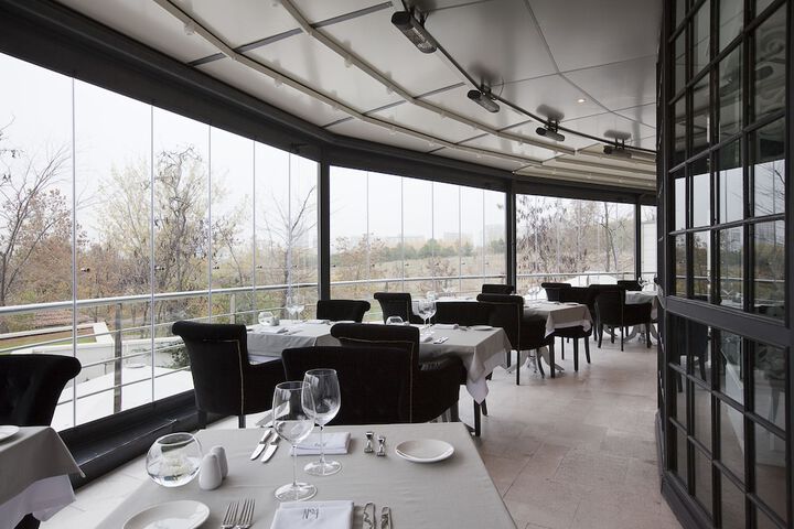 Dining 57 of 97