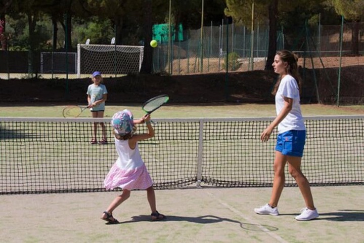 Tennis court