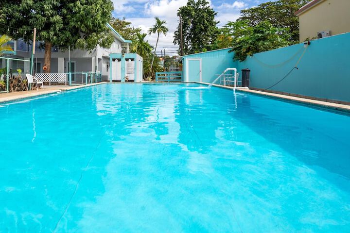 Pool 35 of 40