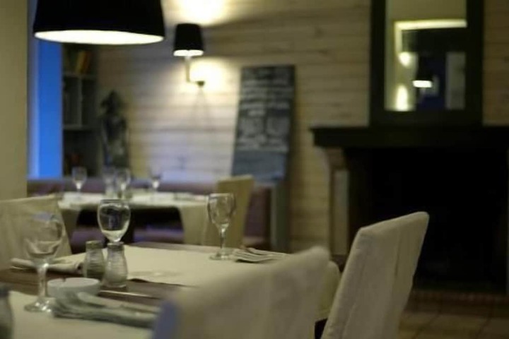 Dining 58 of 81